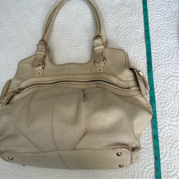 Maxx New York Cream Shoulder Bag - Picture 13 of 13